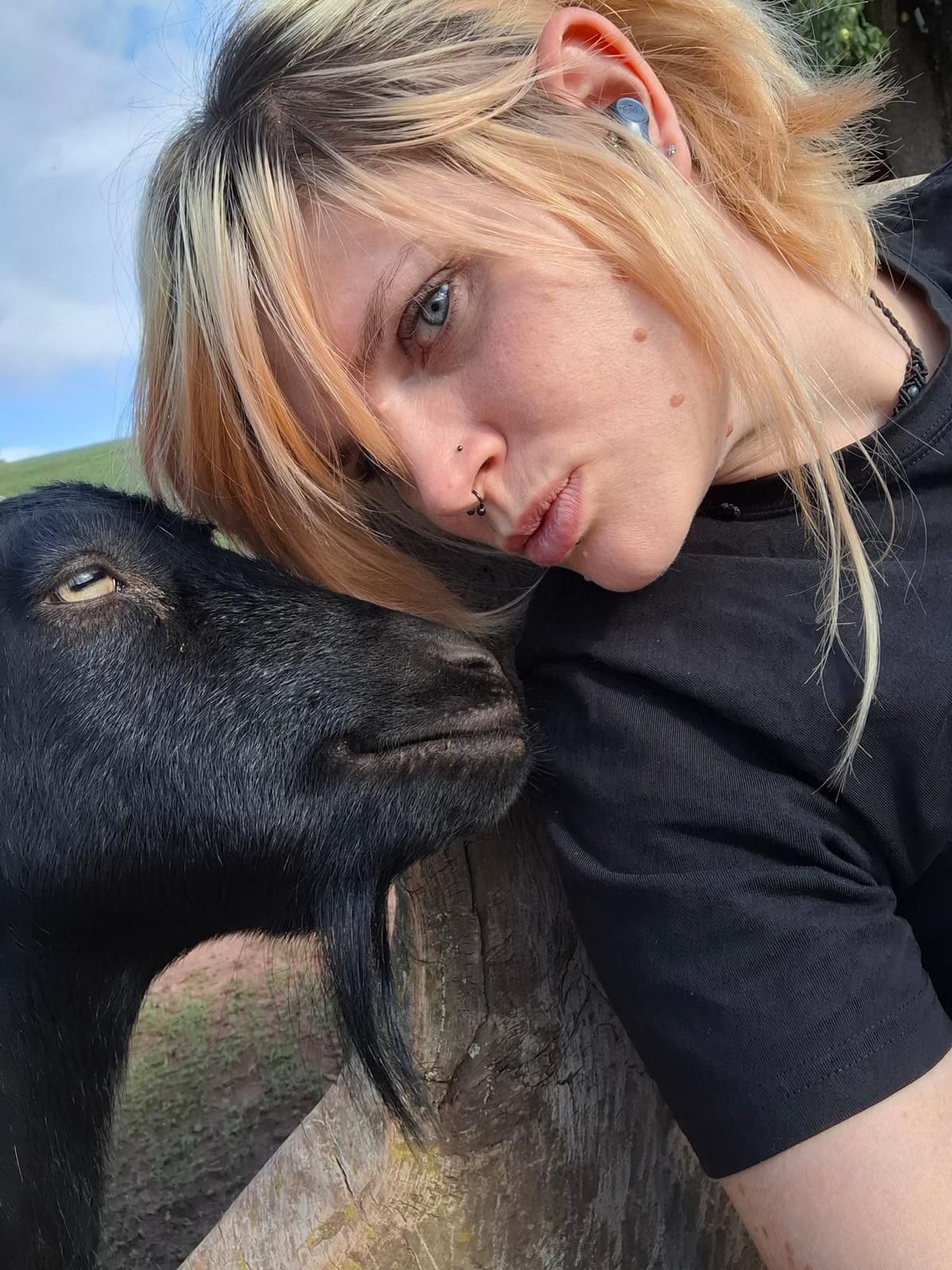 Angie von Tati’s Farm